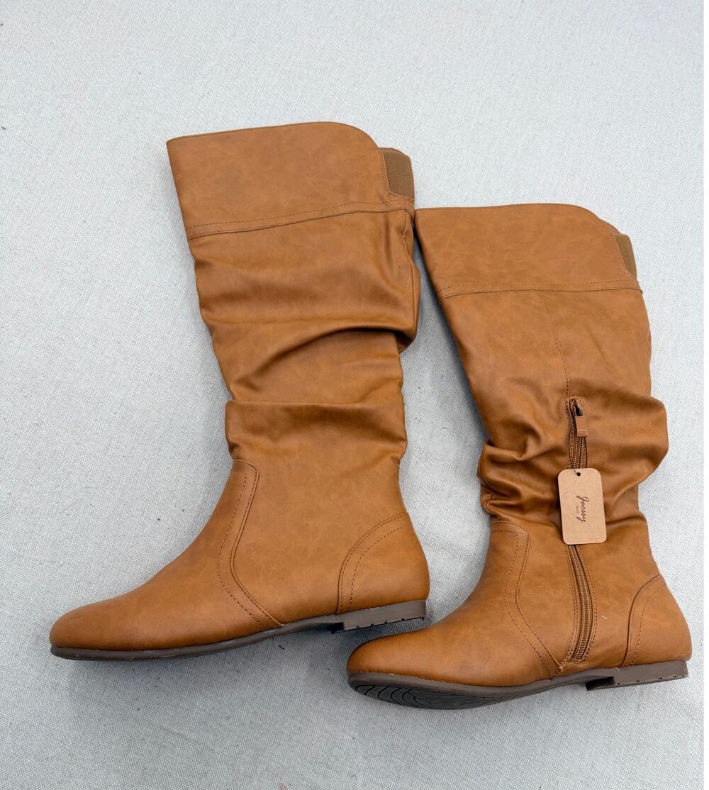 NWT Jeossy Slouchy Boots